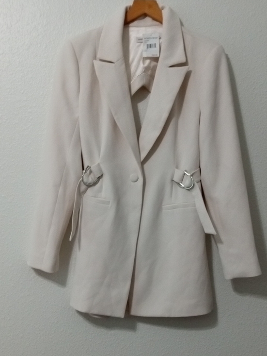 Good American Jackets & Blazers - Good American Cream Long Blazer with Side Buckle Accents
